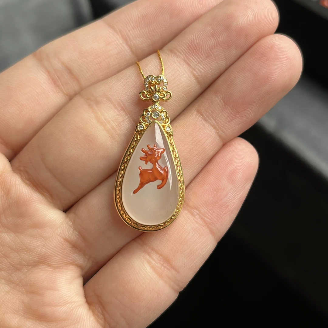 精品南红吊坠18K金镶嵌保山冰飘料一路有你，4.8克