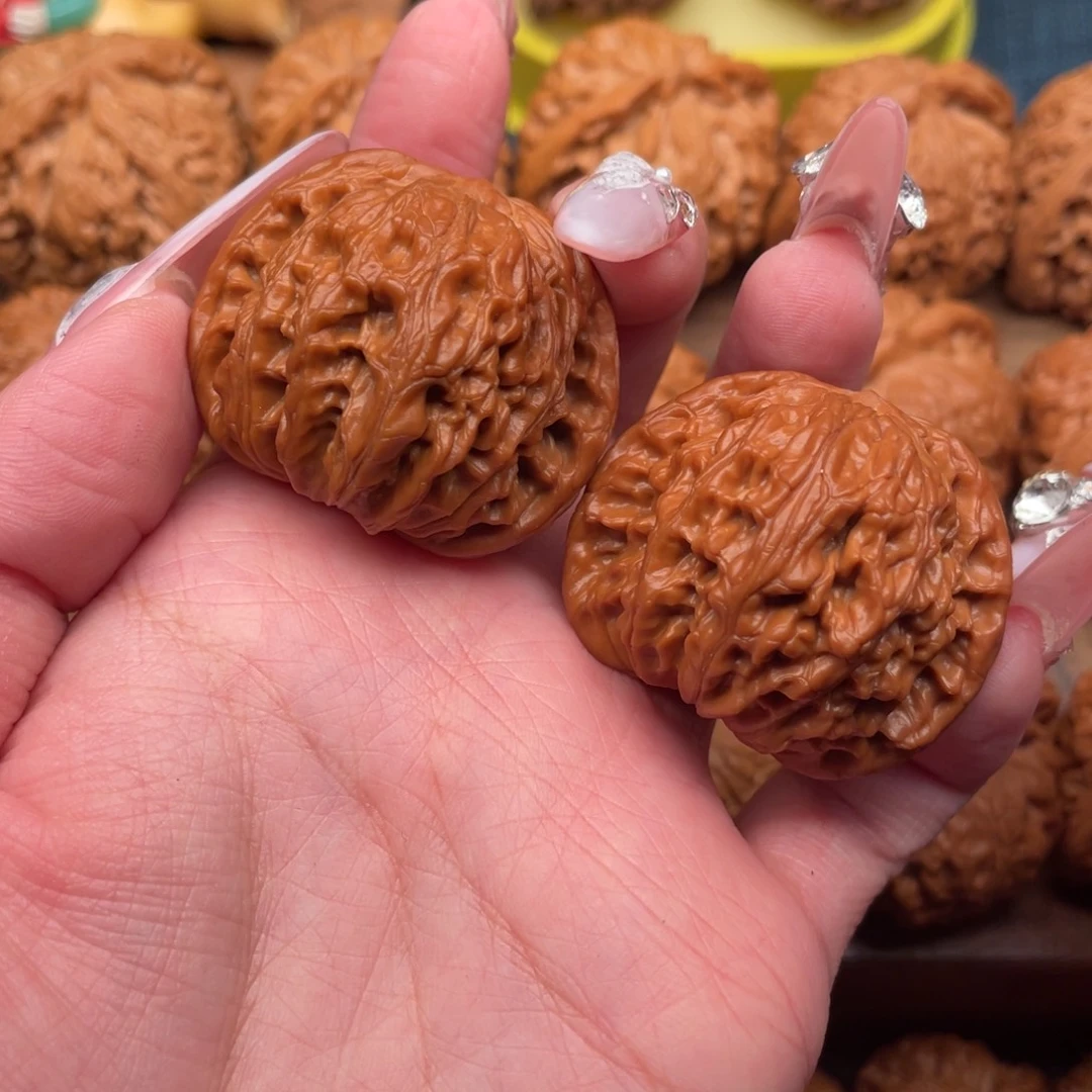 文玩核桃把件全品精配红皮山地正磨39.5