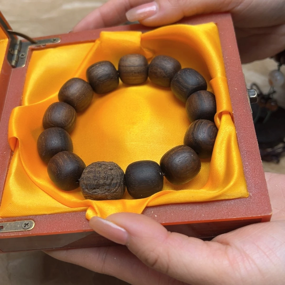 大叶紫檀（黑酸枝木类）