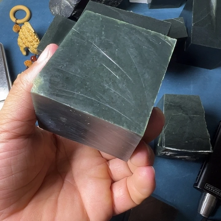 L***g摆件玛瑙/玉髓合金