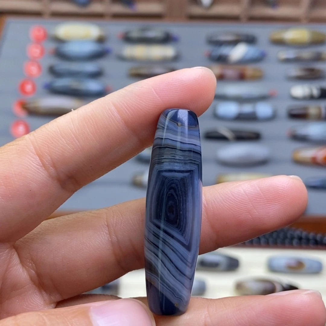 浩***楠未镶嵌颈饰玛瑙/玉髓