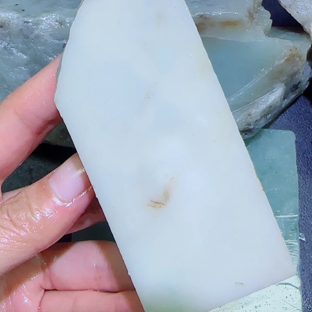 和田玉未镶嵌珠宝半成品