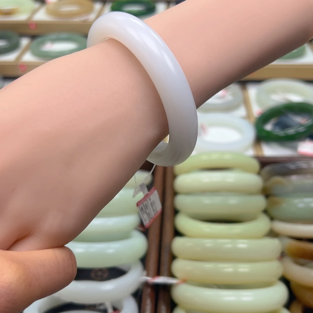 和田玉手镯未镶嵌1