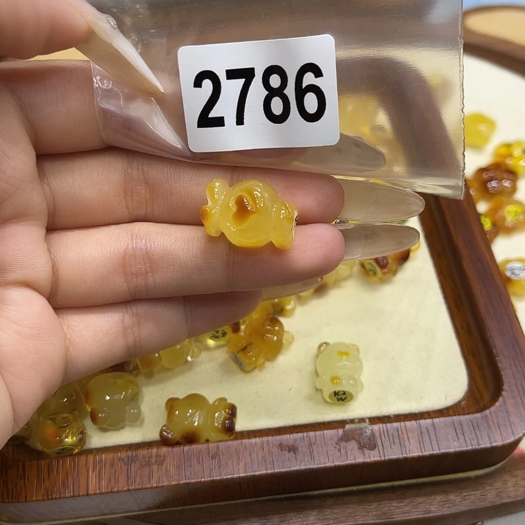 琥珀未镶嵌珠宝奇石