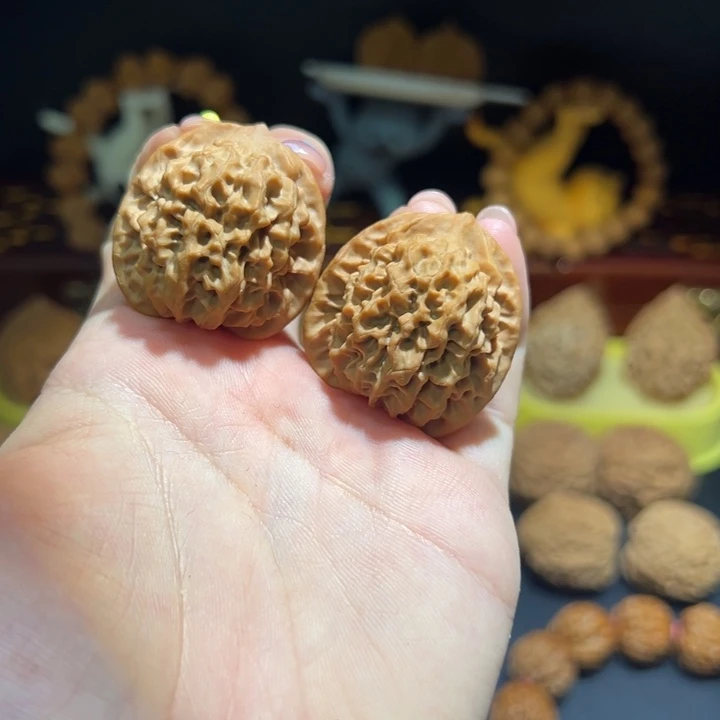 文玩核桃把件秦闷