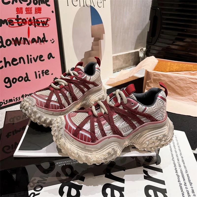 蜻蜓牌莆田女鞋2025新款春季复古做旧轮胎底网红爆款老爹鞋休闲运