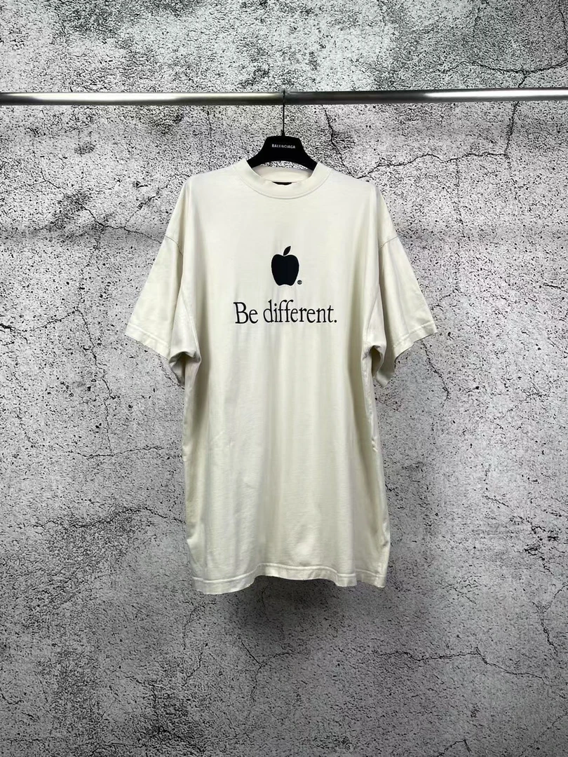 未使用 Balenciaga/巴黎世家 苹果刺绣T恤/1码/RB0033