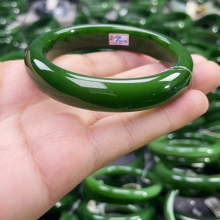 未镶嵌手镯和田玉（碧玉）