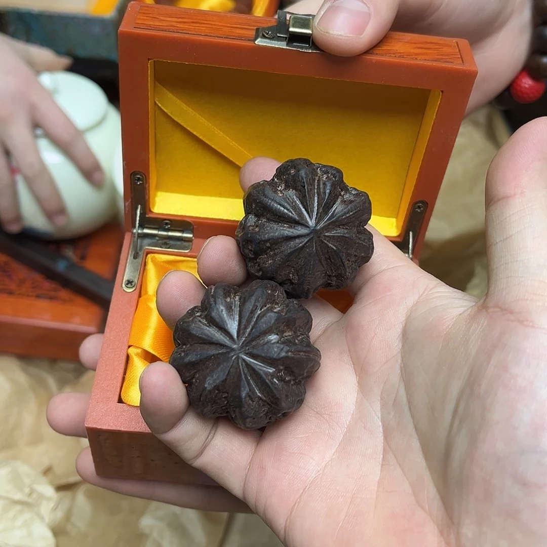 大叶紫檀（黑酸枝木类）