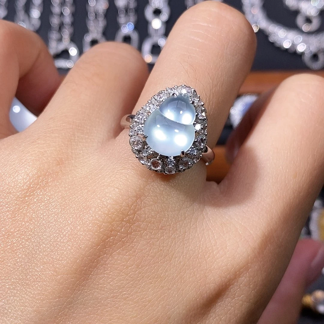 翡翠18K金镶嵌颈饰戒指