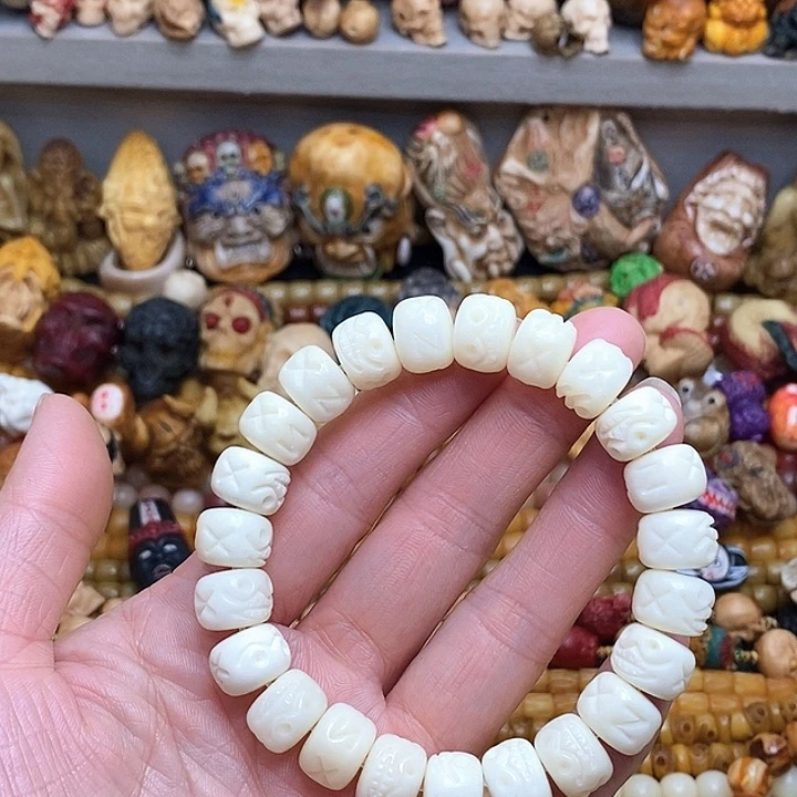 吊坠龙脊菩提驼骨阿呆