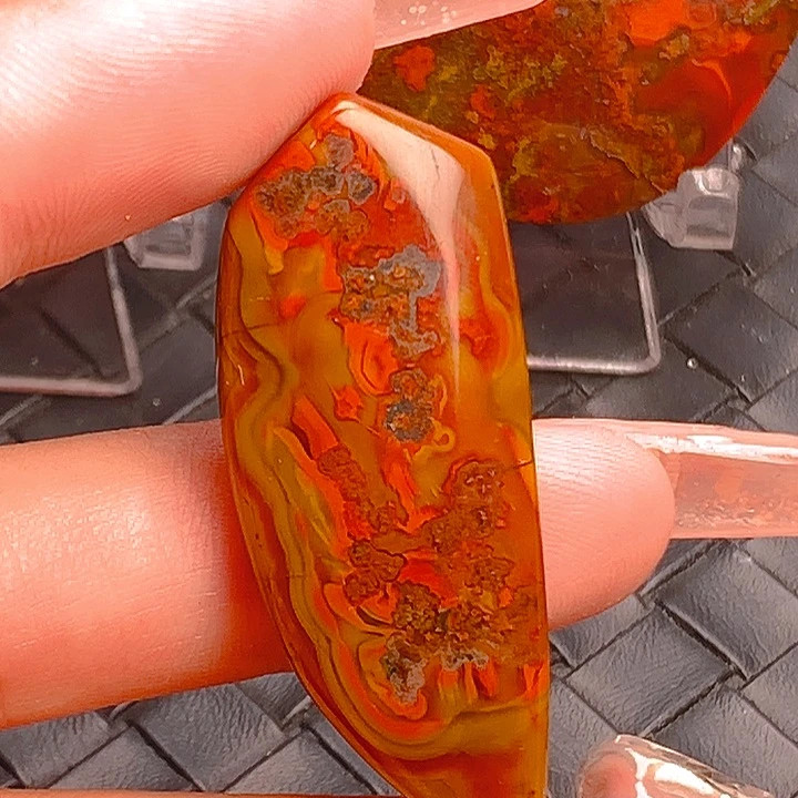 玛瑙/玉髓颈饰足银镀金镶嵌