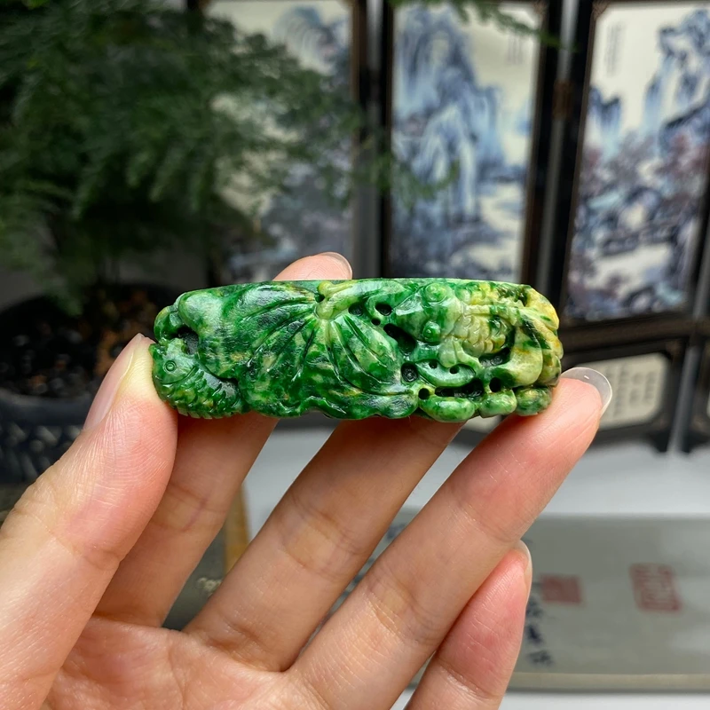毛货 黄加绿辣色鱼戏荷花手牌吊坠花件 天然翡翠A货