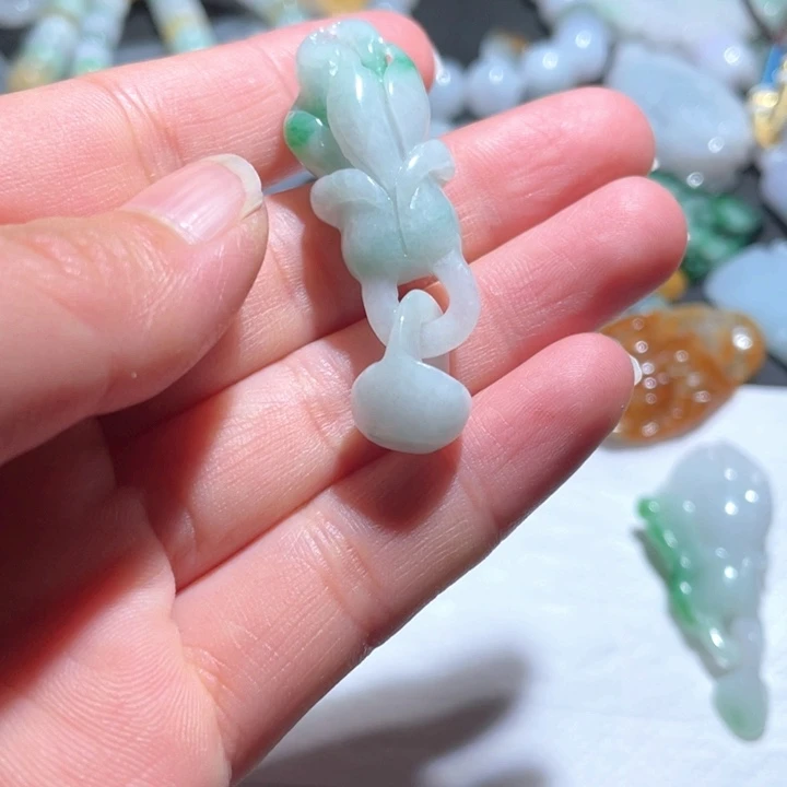 【闪购商品】翡翠颈饰未镶嵌天然翡翠