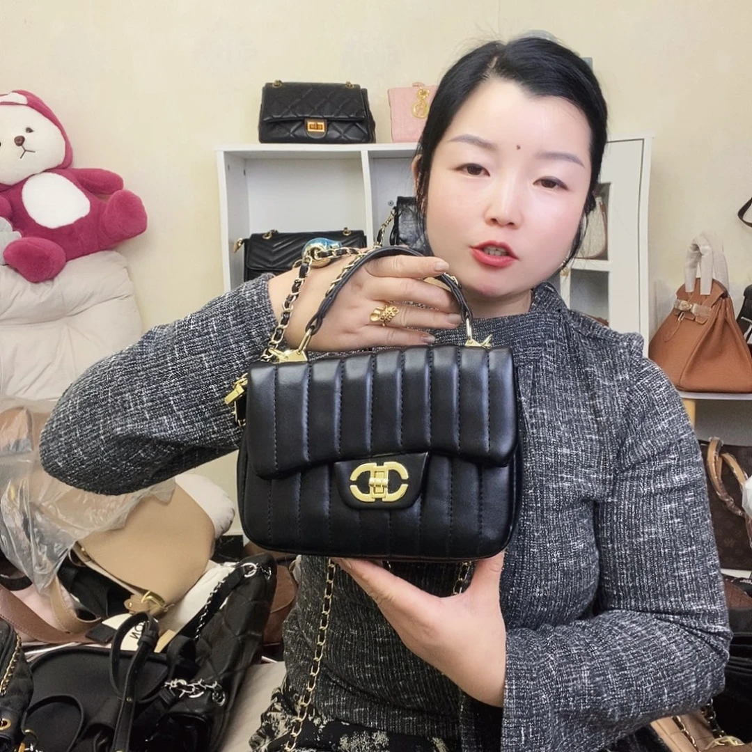 鱼皮（革）绵羊皮（革）羊剖层皮革牛剖层皮革羊皮（革）PU牛皮