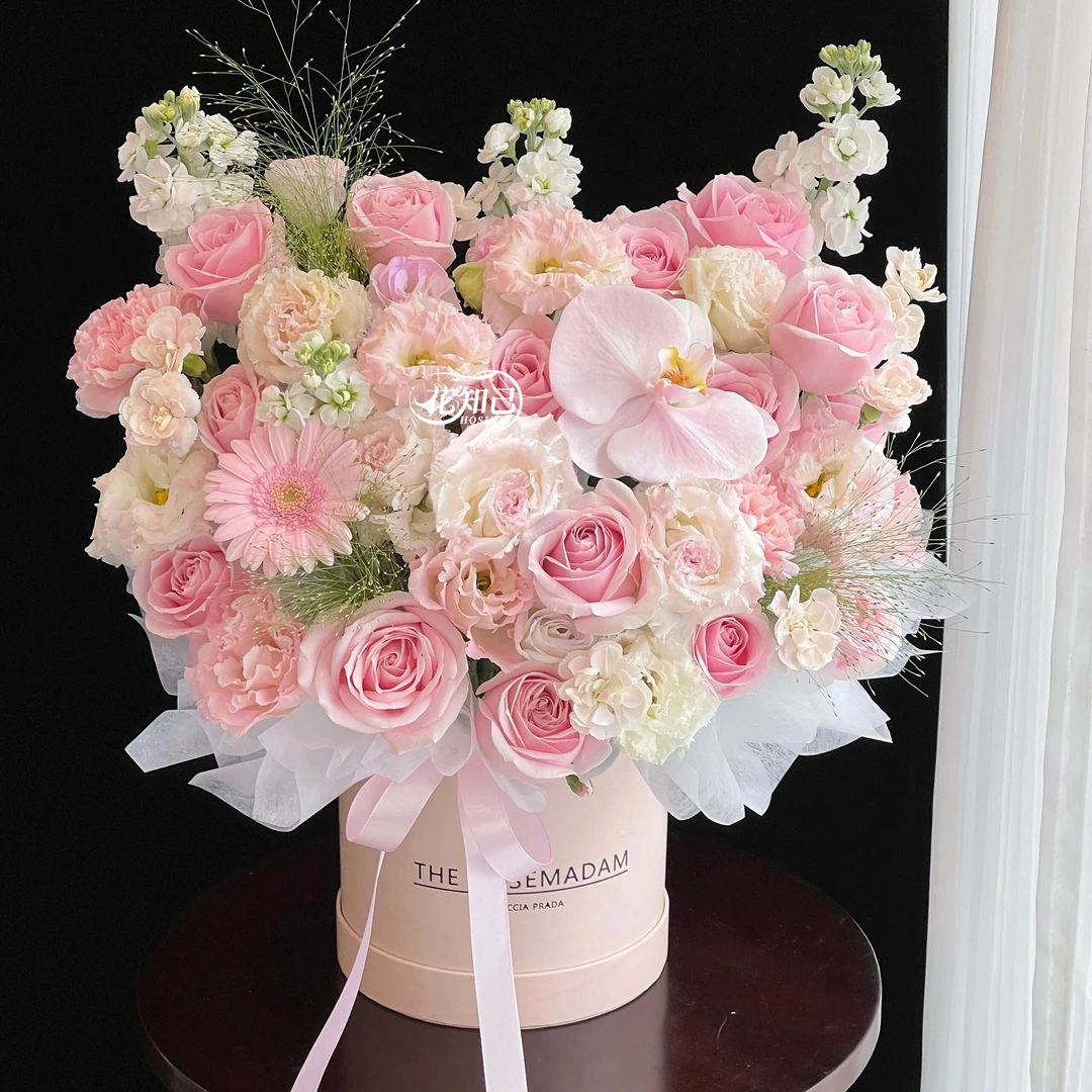 【浪漫之都】15枝粉玫瑰2枝粉康1朵蝴蝶兰混搭抱抱桶送爱人送闺蜜约会花束生日礼物小时达生日礼物送女生