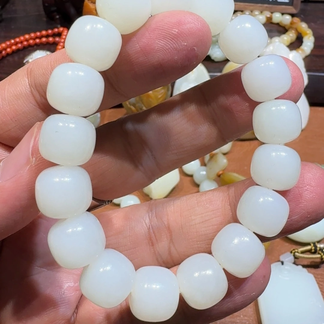 和田玉未镶嵌手串
