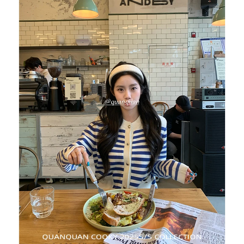 圈圈cooky  基亚索岛 韩系圆领条纹拼接针织开衫