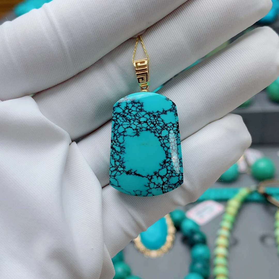 绿松石配饰未镶嵌