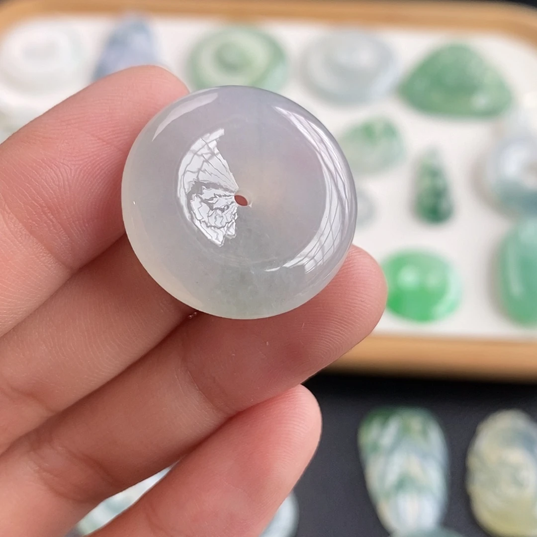 翡翠未镶嵌颈饰25.6-6.8