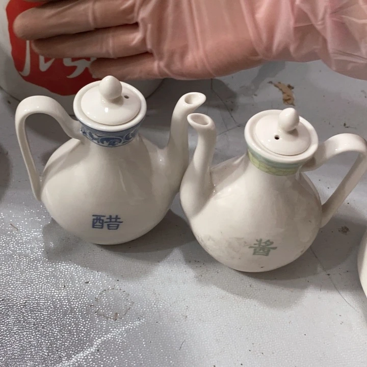 瓷片釉中彩酱油醋壶一对