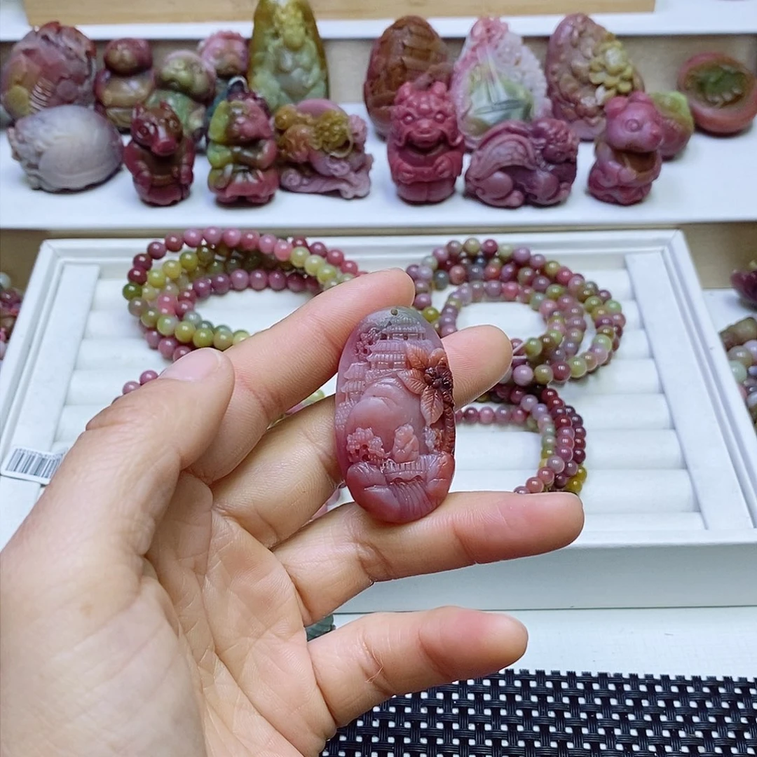 玛瑙/玉髓盐源玛瑙吊坠未镶嵌