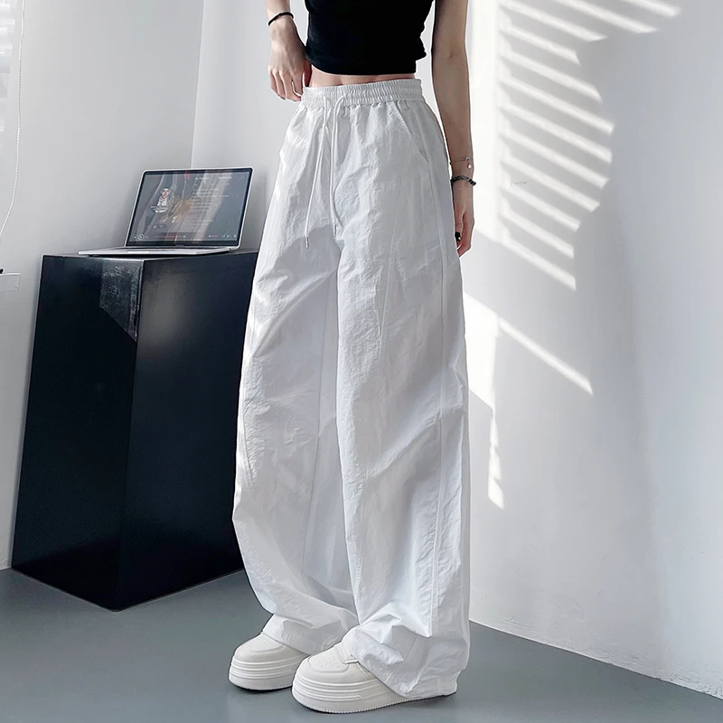 白色不透速干裤女夏季轻薄显瘦遮肉阔腿裤胖mm高腰褶皱运动工装裤
