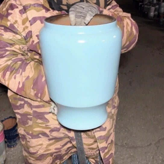 红陶口20高34瑕疵