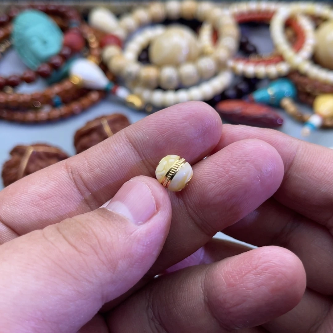 琥珀未镶嵌珠宝奇石78