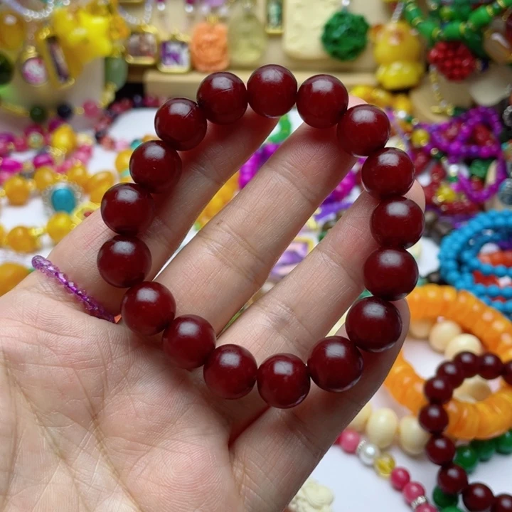树脂制品3号红色手串