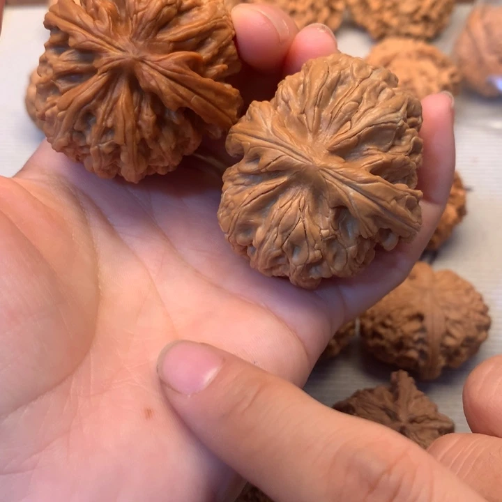 把件文玩核桃特价红锦鲤45