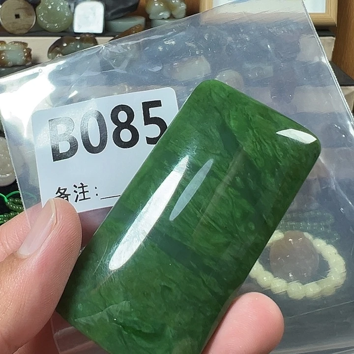 图***洋和田玉未镶嵌颈饰
