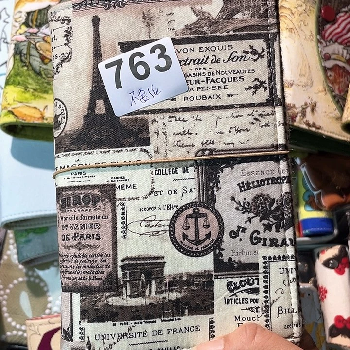 织绣M***儿A6 活页不要纸763。