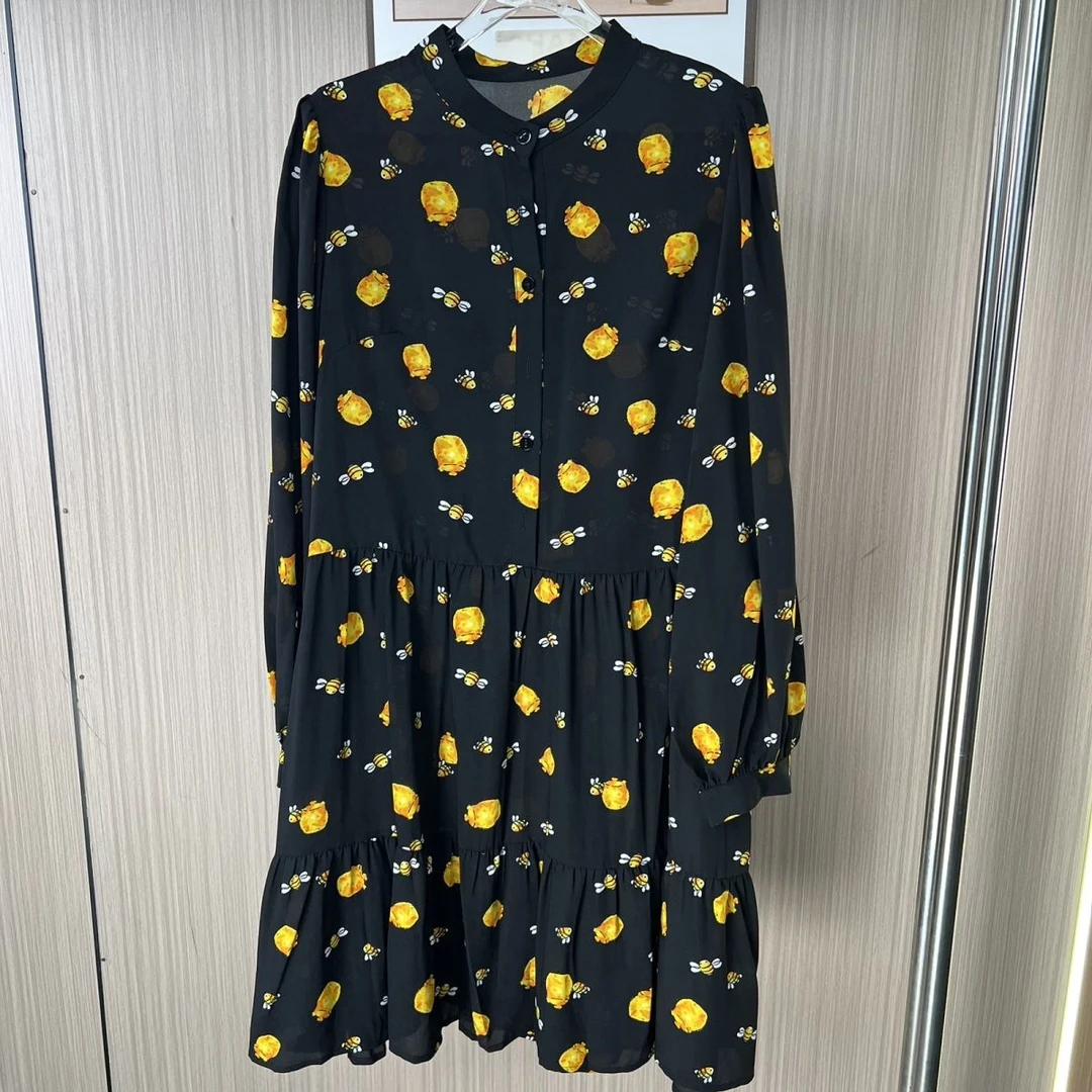 9537品牌撤柜南油货小蜜蜂图案宽松版连衣裙黑色大码裙子