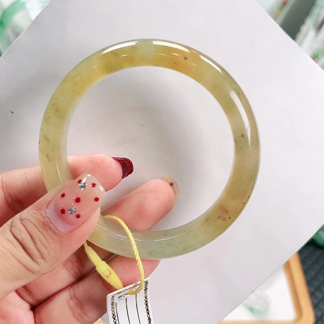 石英质玉未镶嵌手镯