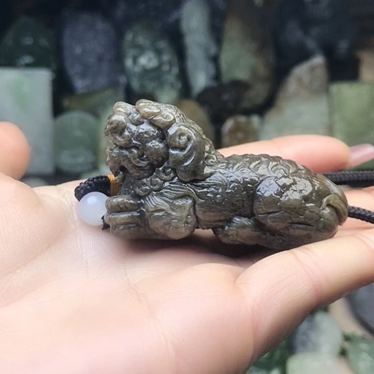 和田玉（糖玉）未镶嵌把件