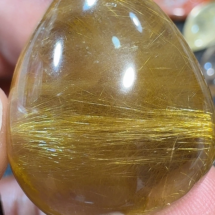 不***终未镶嵌颈饰水晶好