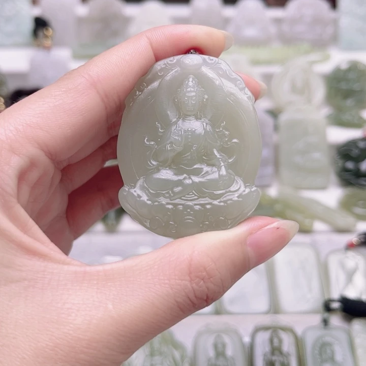 和田玉未镶嵌颈饰