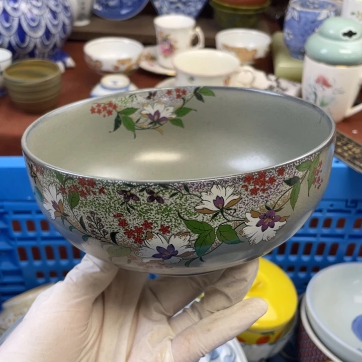 他家瓷器真美…开播了