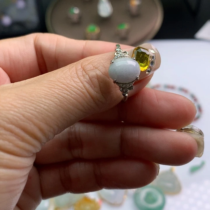 翡翠颈饰银S925镶嵌天然翡翠