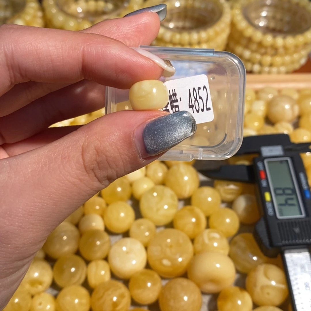 未镶嵌琥珀珠宝奇石4852