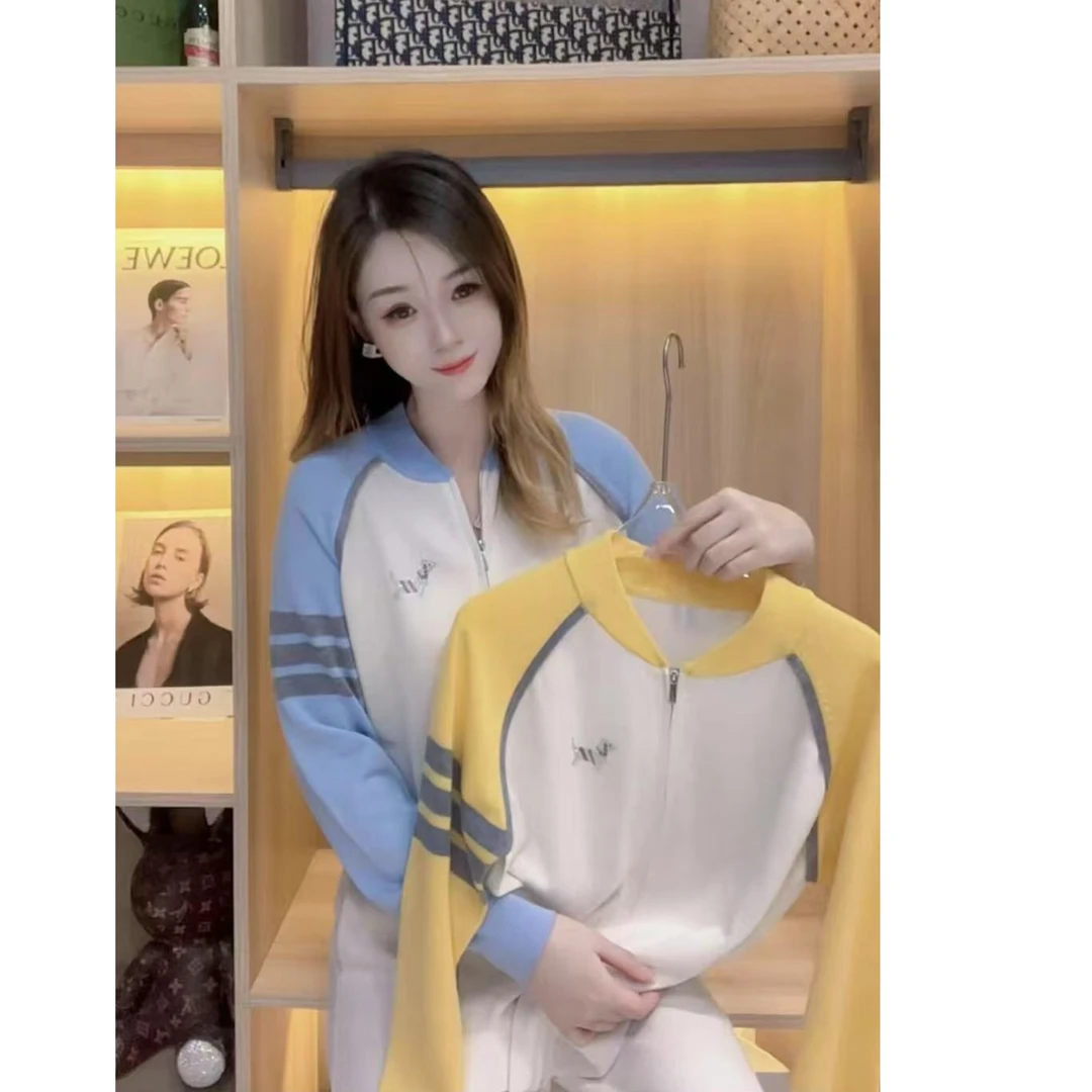 JL【拼色袖烫钻小狗棒球拉链衫】2025早春新款气质针织开衫长袖上衣