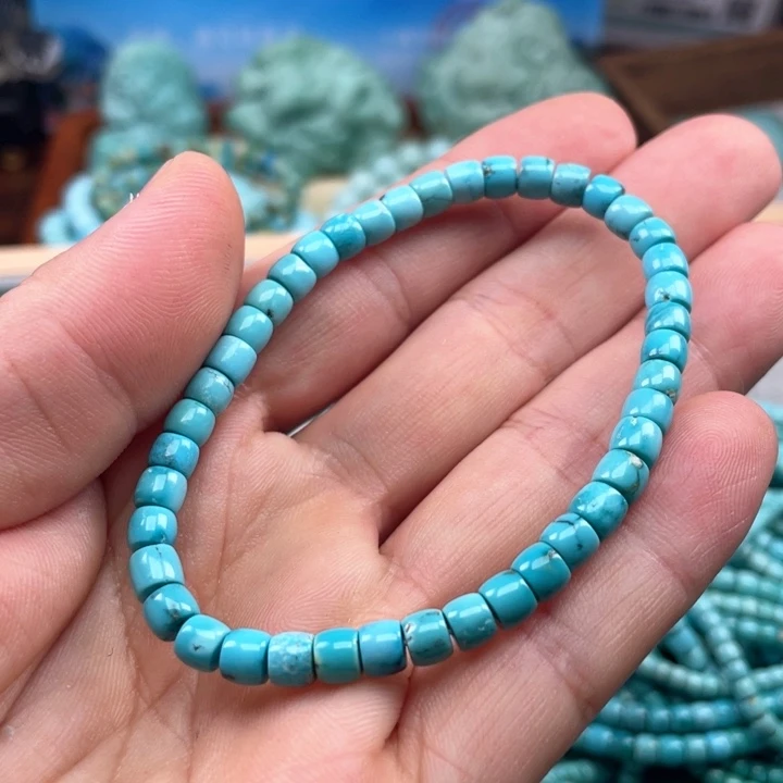 绿松石颈饰未镶嵌