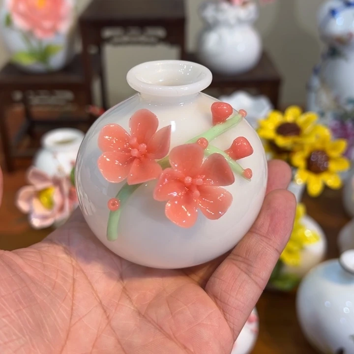 手工精致陶瓷摆件