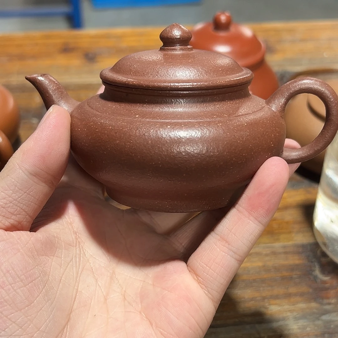 茶壶紫砂紫砂的味道很