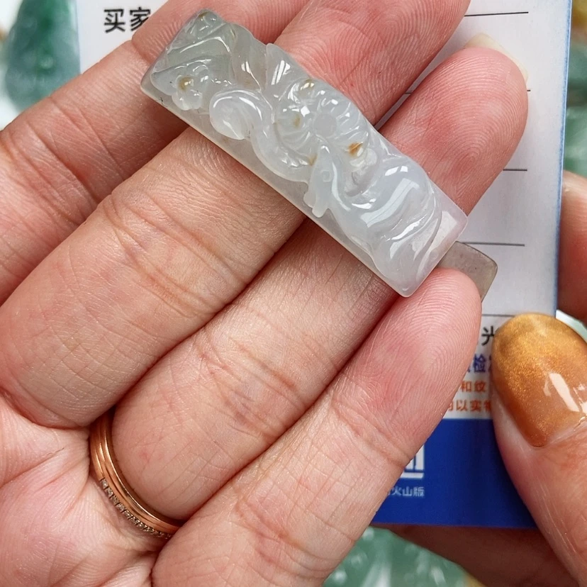 【闪购商品】翡翠颈饰未镶嵌九尾狐手牌