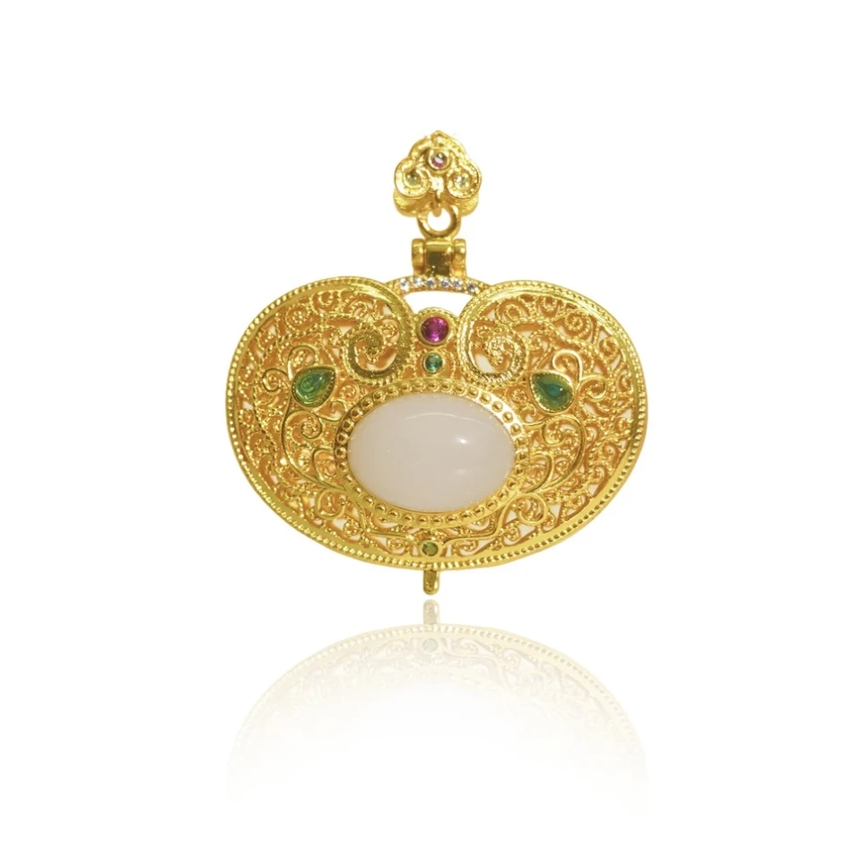 和田玉鸽子蛋吊坠