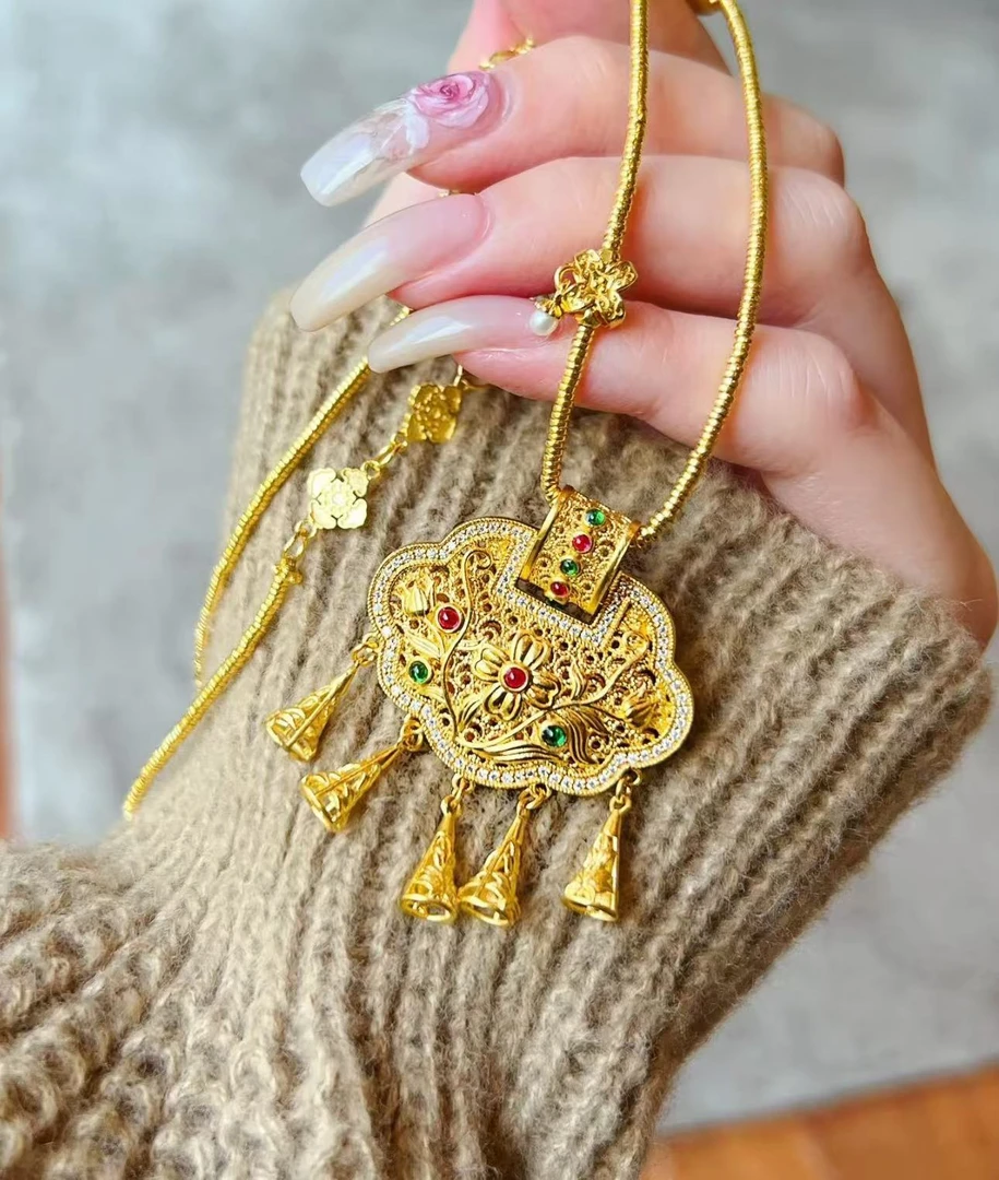 【钰辰珠宝】足金999 镶嵌铃兰花枝锁吊坠（不含链）新中式大气