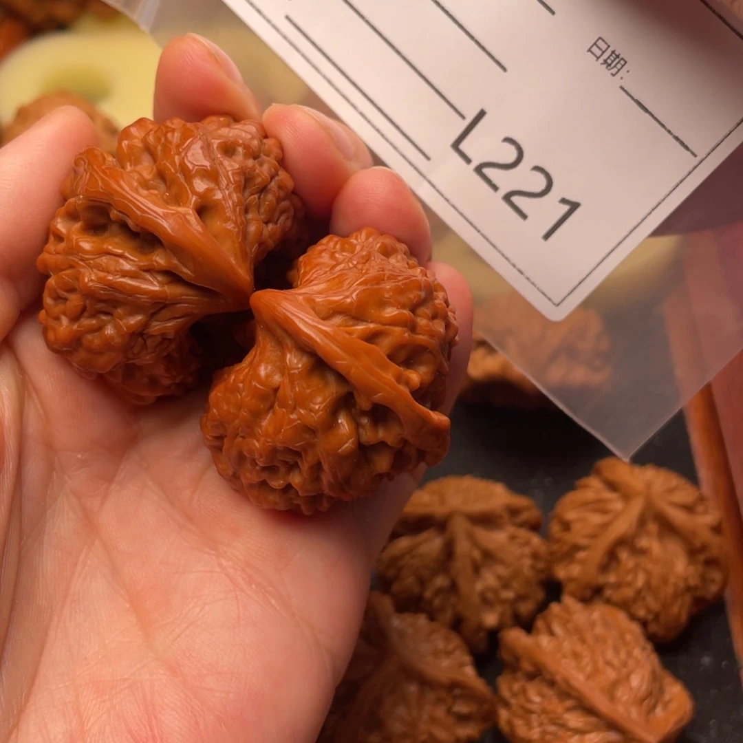 思***稳文玩核桃吊坠半壁座山雕