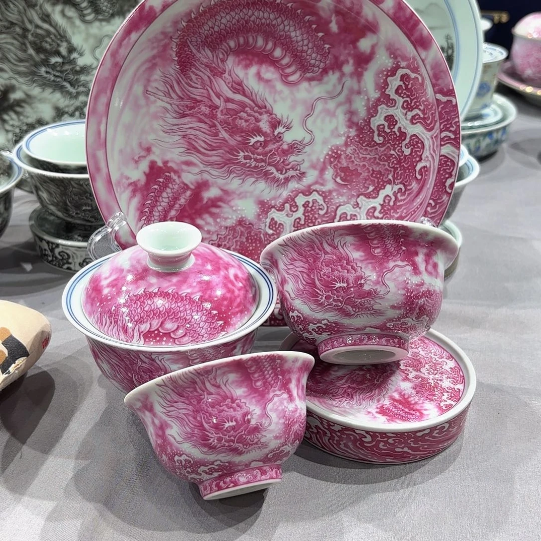 瓷片景德镇瓷器精品陈列